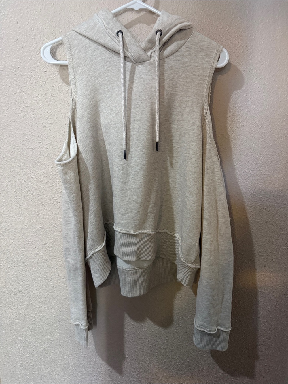 Hollister Cream Cold-Shoulder Hooded Pullover